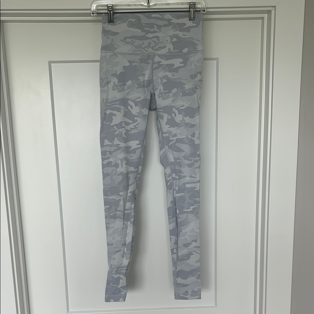 Lululemon White/Gray Camouflage Leggings